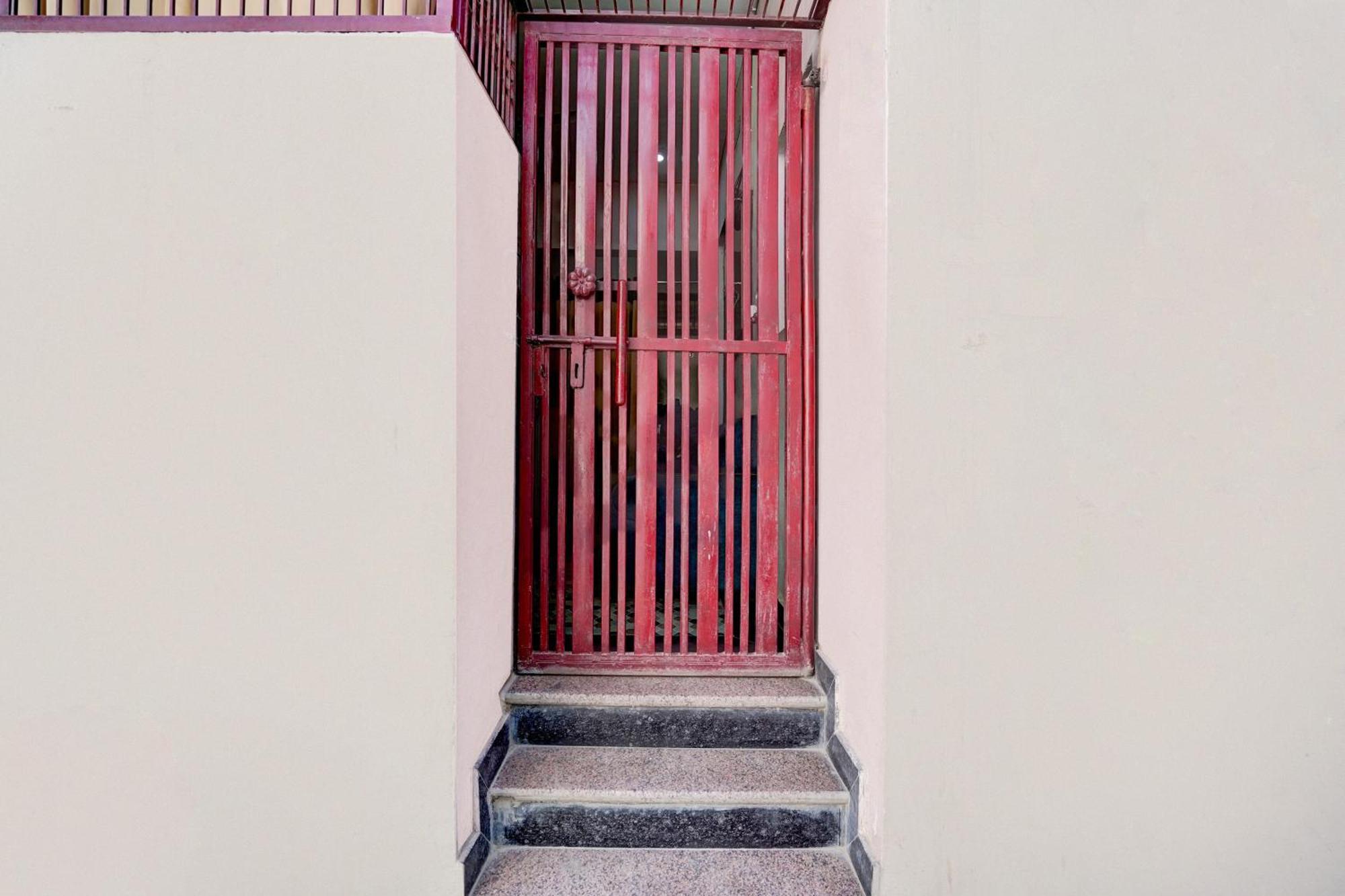 Hotel O Ramdut Palace Guest House Faizābād Extérieur photo
